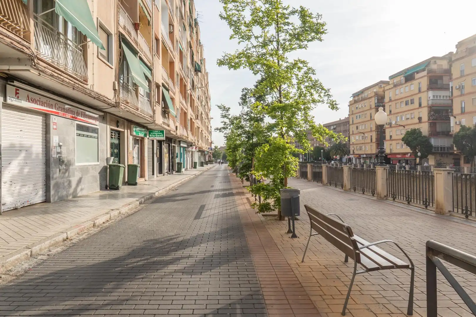 Außenansicht von Dachboden zum Verkauf in Granada mit Klimaanlage