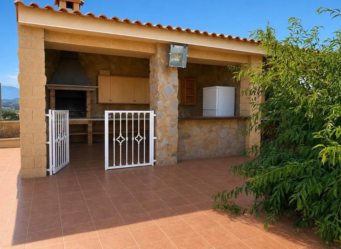 Terrassa de Casa o xalet en venda en Alicante / Alacant amb Jardí privat, Terrassa i Piscina
