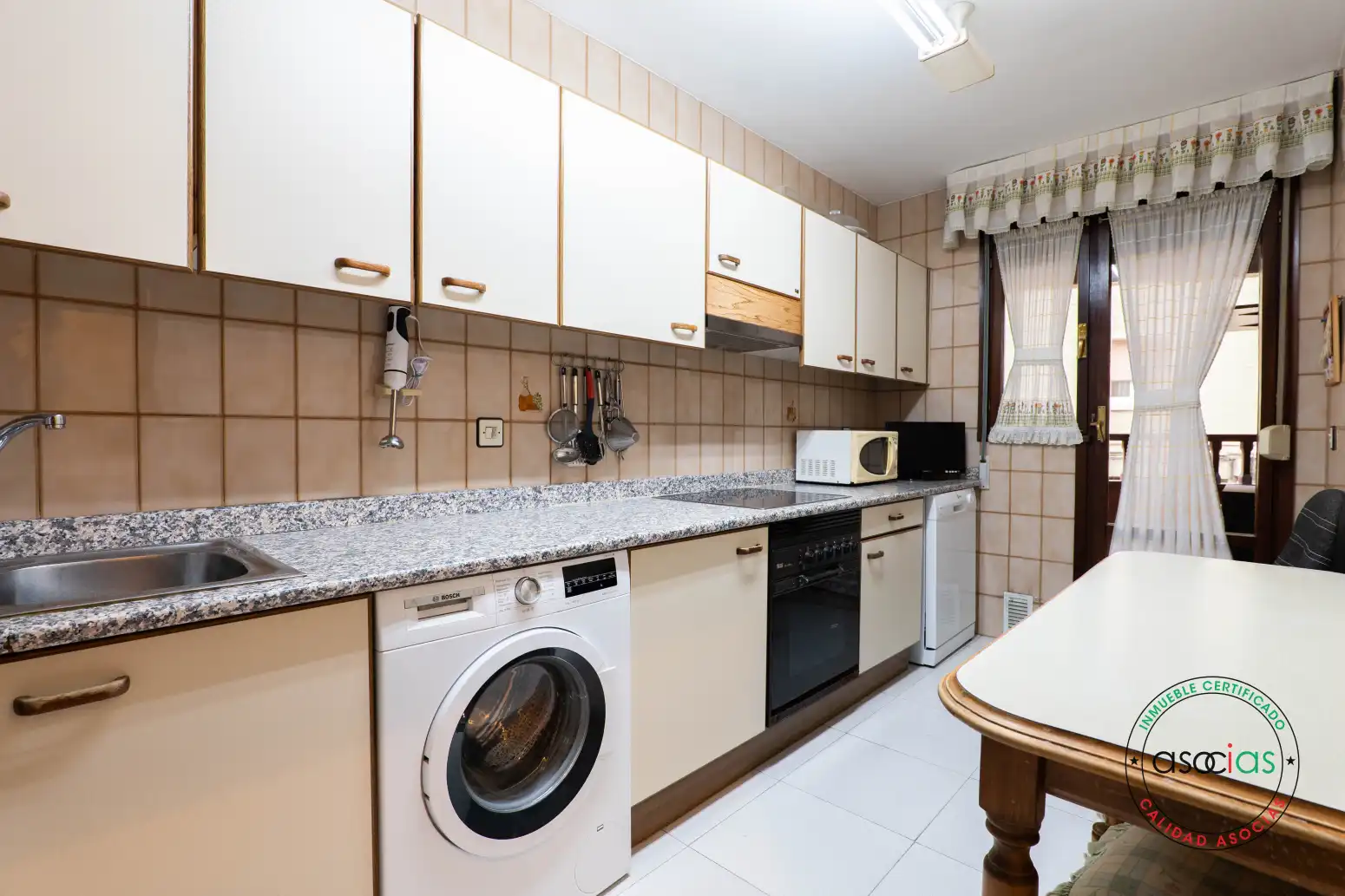 Cocina de Piso en venta en Gijón  con Calefacción, Parquet y Terraza
