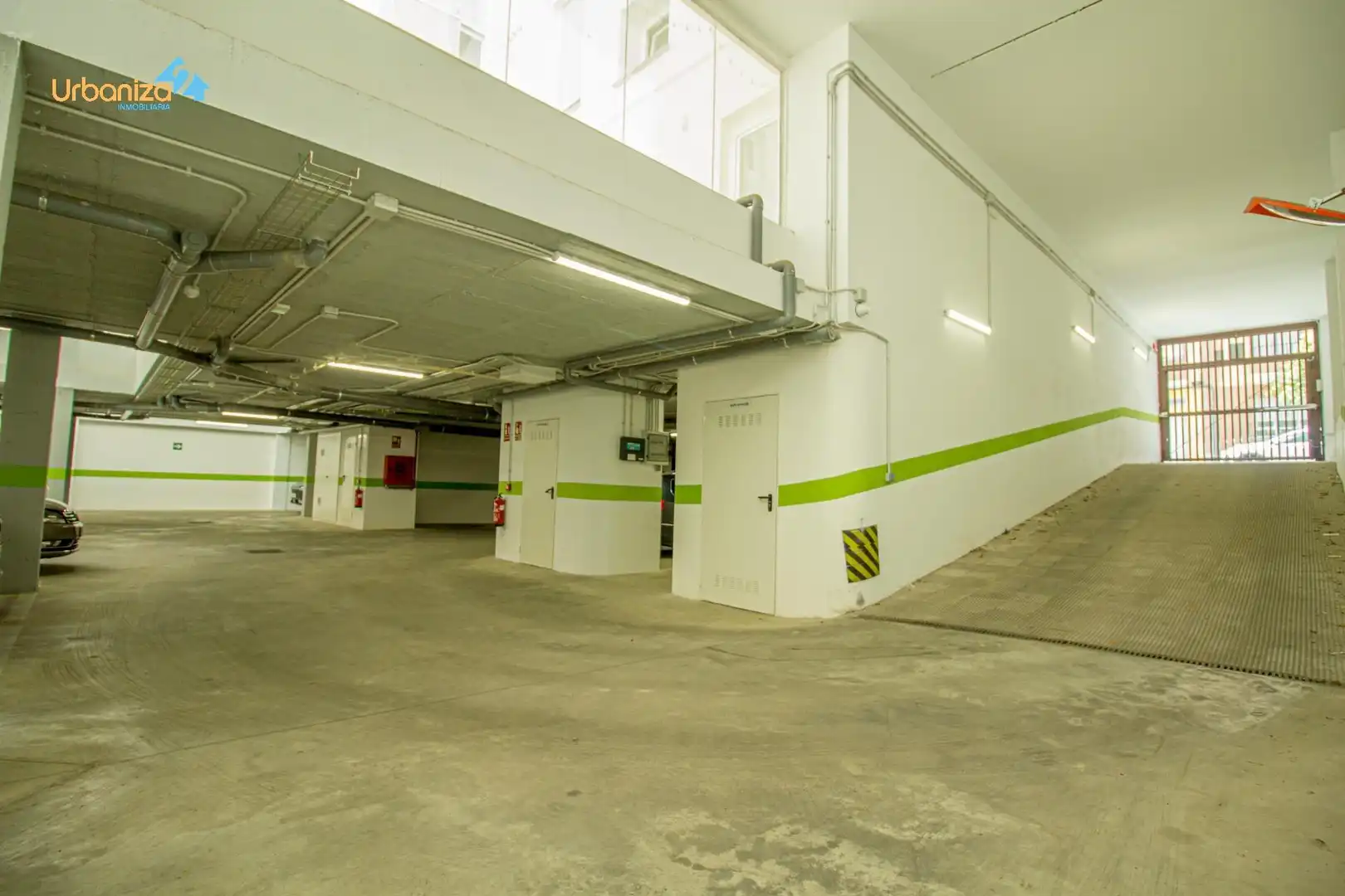Parkplatz von Dachboden zum Verkauf in Badajoz mit Klimaanlage, Heizung und Terrasse