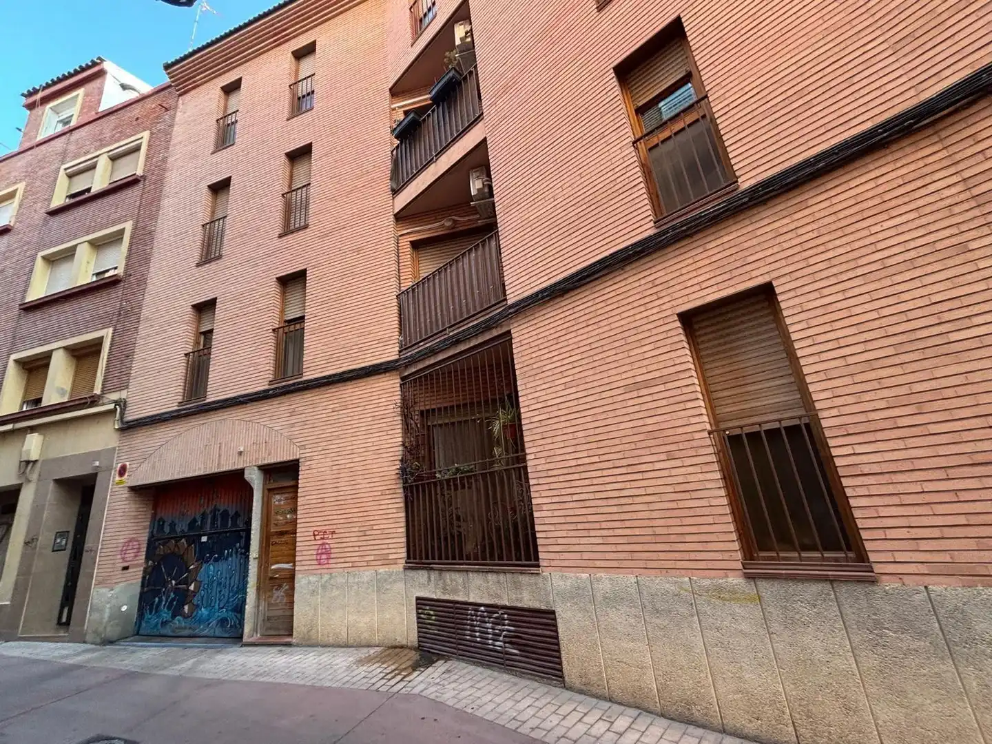 Vista exterior de Garatge en venda en Zaragoza