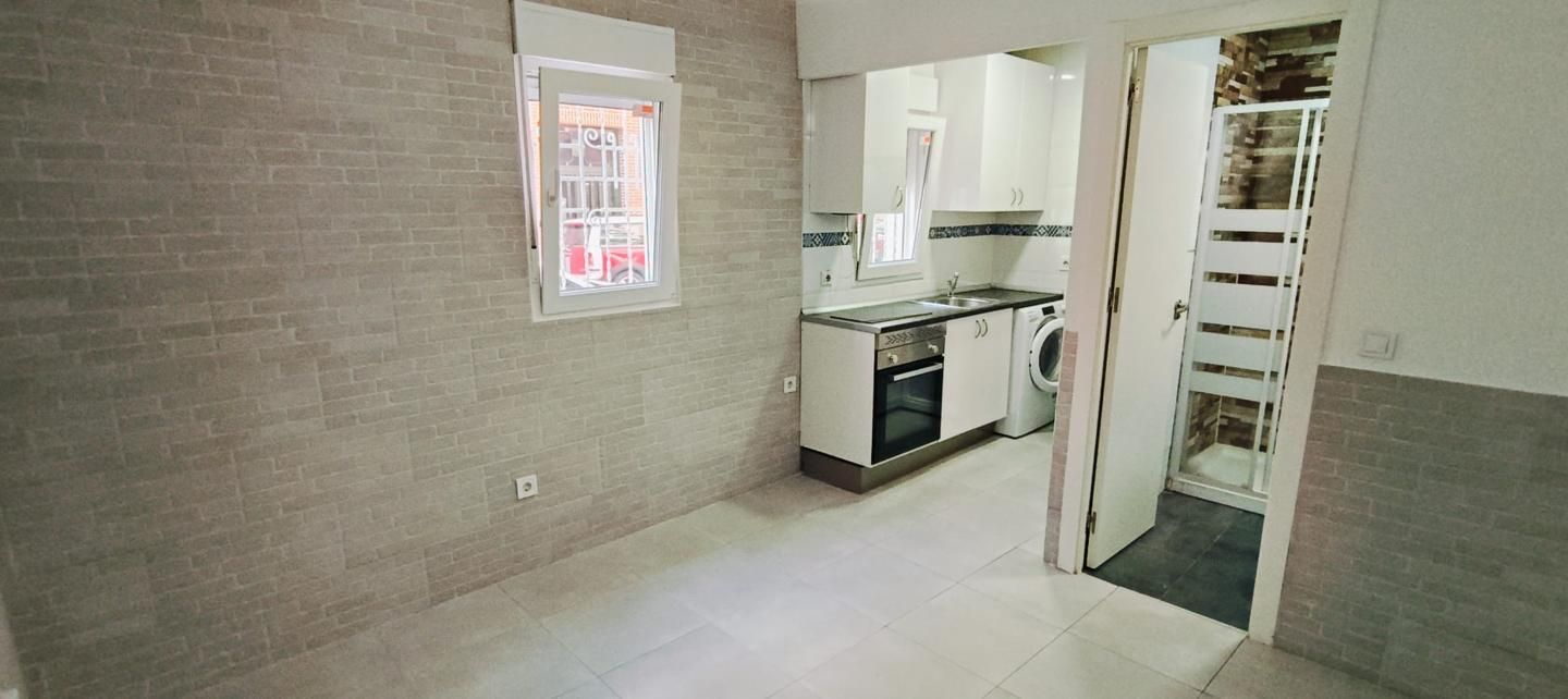 Kitchen of Planta baja for sale in  Madrid Capital  with Air Conditioner