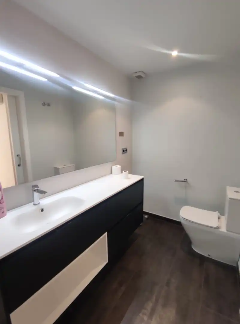 Bathroom of Flat for rent in Manresa  with Furnished