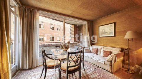 Foto 2 de Piso en venta en De Rafael Calvo, Almagro, Madrid Capital