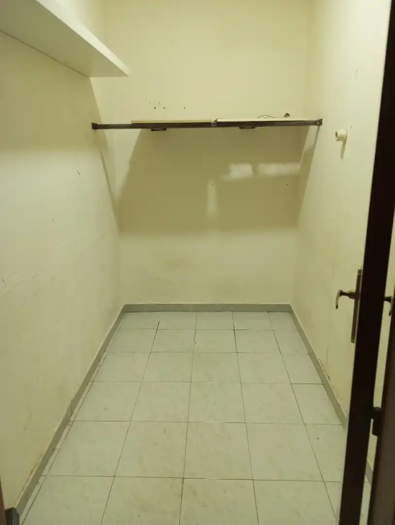 Commercial properties for rent in Calle de las Escuelas Pías, 9, La Bozada – Parque Delicias