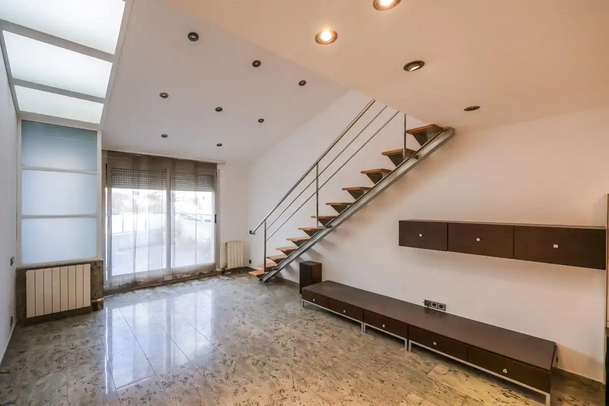 Houses for sale in Sabadell  with Air Conditioner, Heating and Terrace