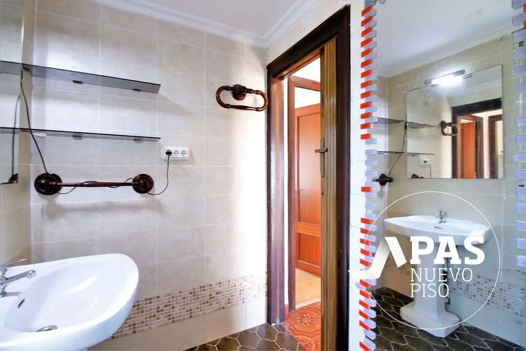 Bathroom of Houses for sale in Miengo  with Heating, Private garden and Storage room