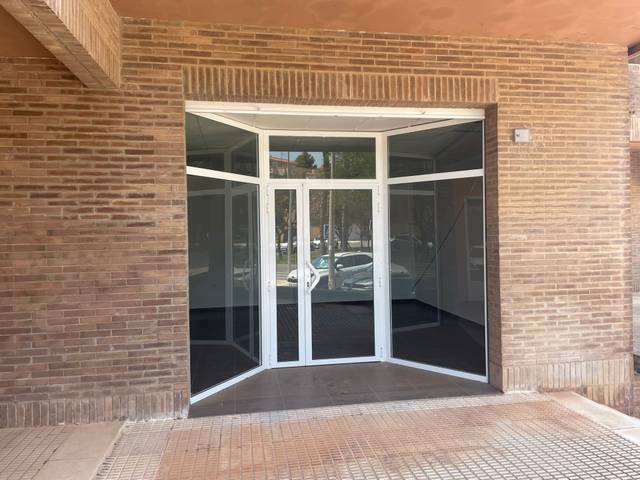 Local comercial en Alquiler en Polígono Santa Ana