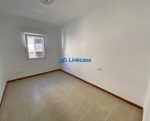 Flat to rent in  calle cadete julio llompart, San Isidro, Carabanchel,  Madrid Capital