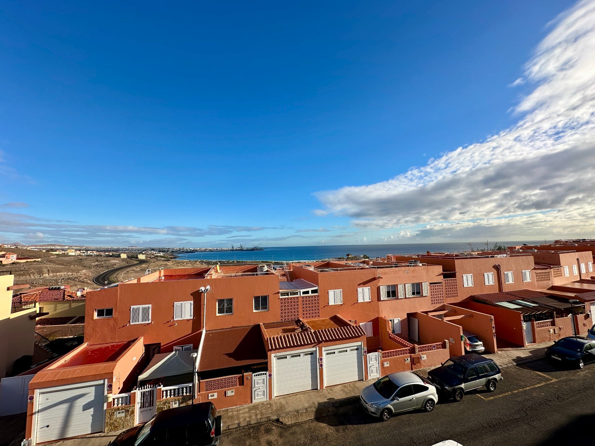 Vista exterior de Casa adosada en venda en Puerto del Rosario amb Jardí privat