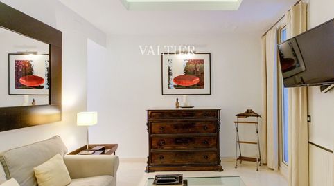 Foto 3 de Piso en venta en Calle del Monte Esquinza, Almagro, Madrid Capital