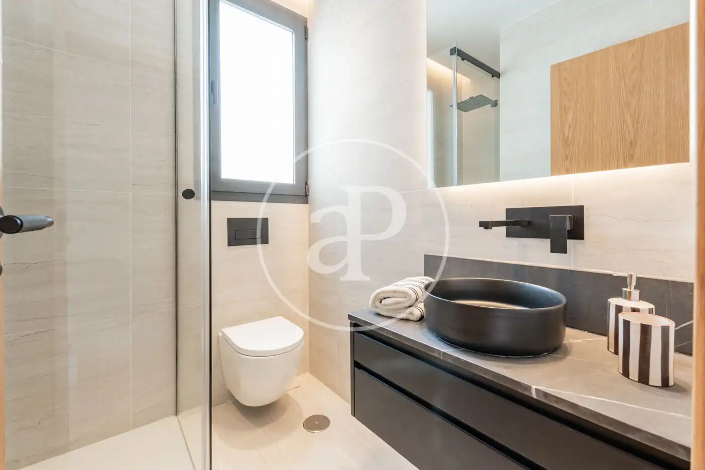 Baño de Ático en venta en Madrid con Aire acondicionado, Calefacción y Terraza