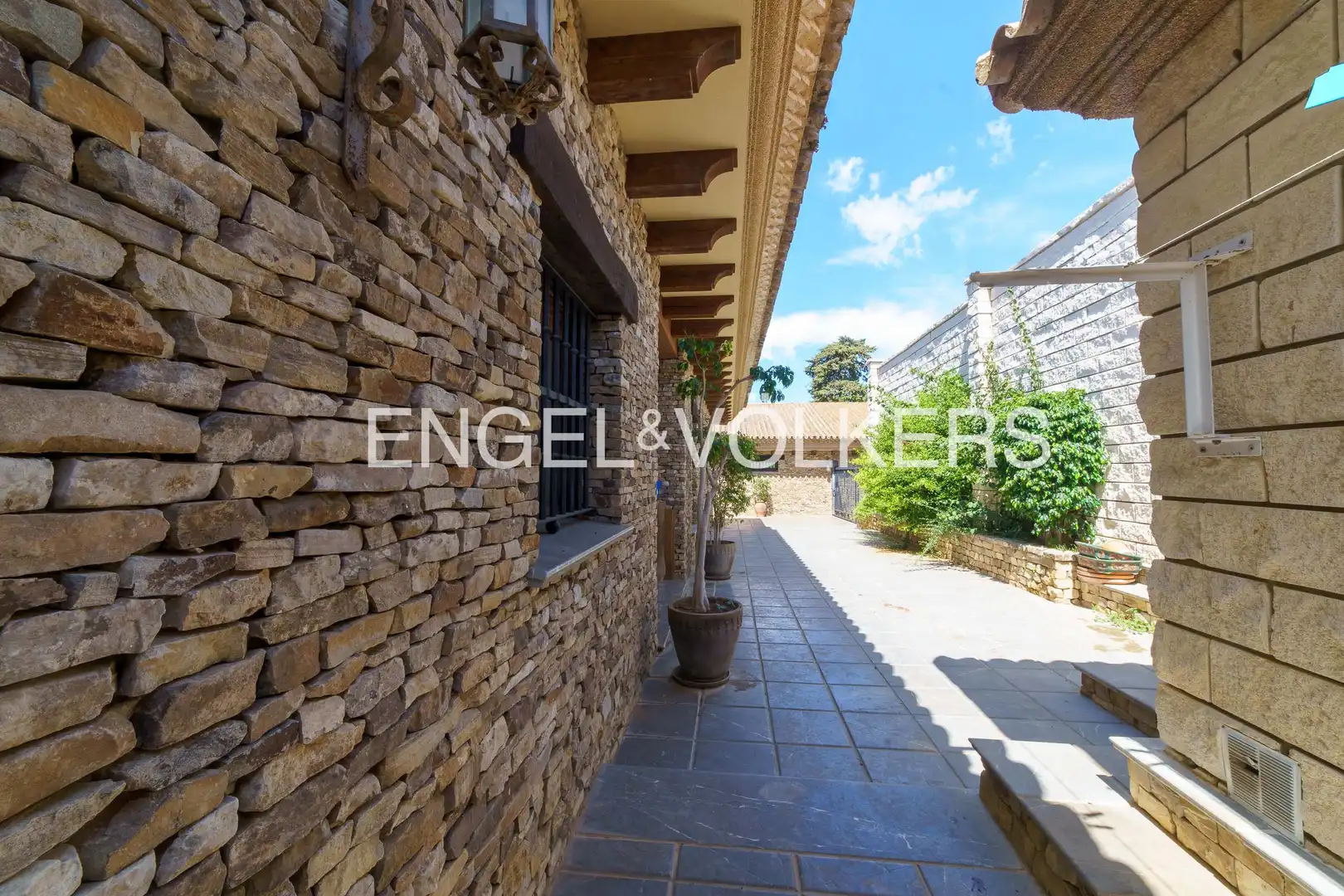 Terrassa de Casa o xalet en venda en Chiclana de la Frontera amb Aire condicionat, Calefacció i Jardí privat