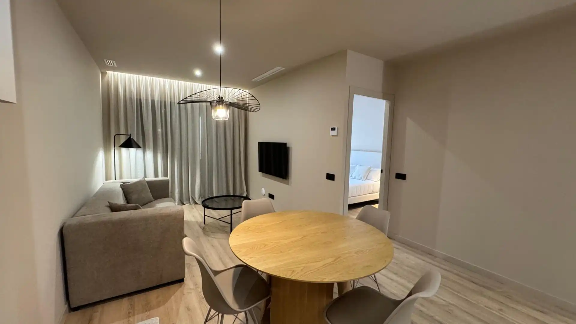 Living room of Flat for rent in Santa Coloma de Gramenet  with Air Conditioner, Heating and Furnished