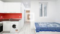 Bedroom of Flat for sale in  Madrid Capital  with Air Conditioner