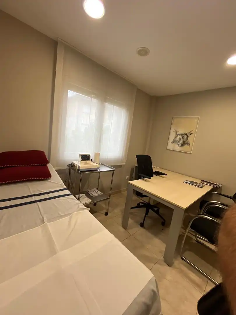 Bedroom of Office for rent in Salt  with Heating and Terrace