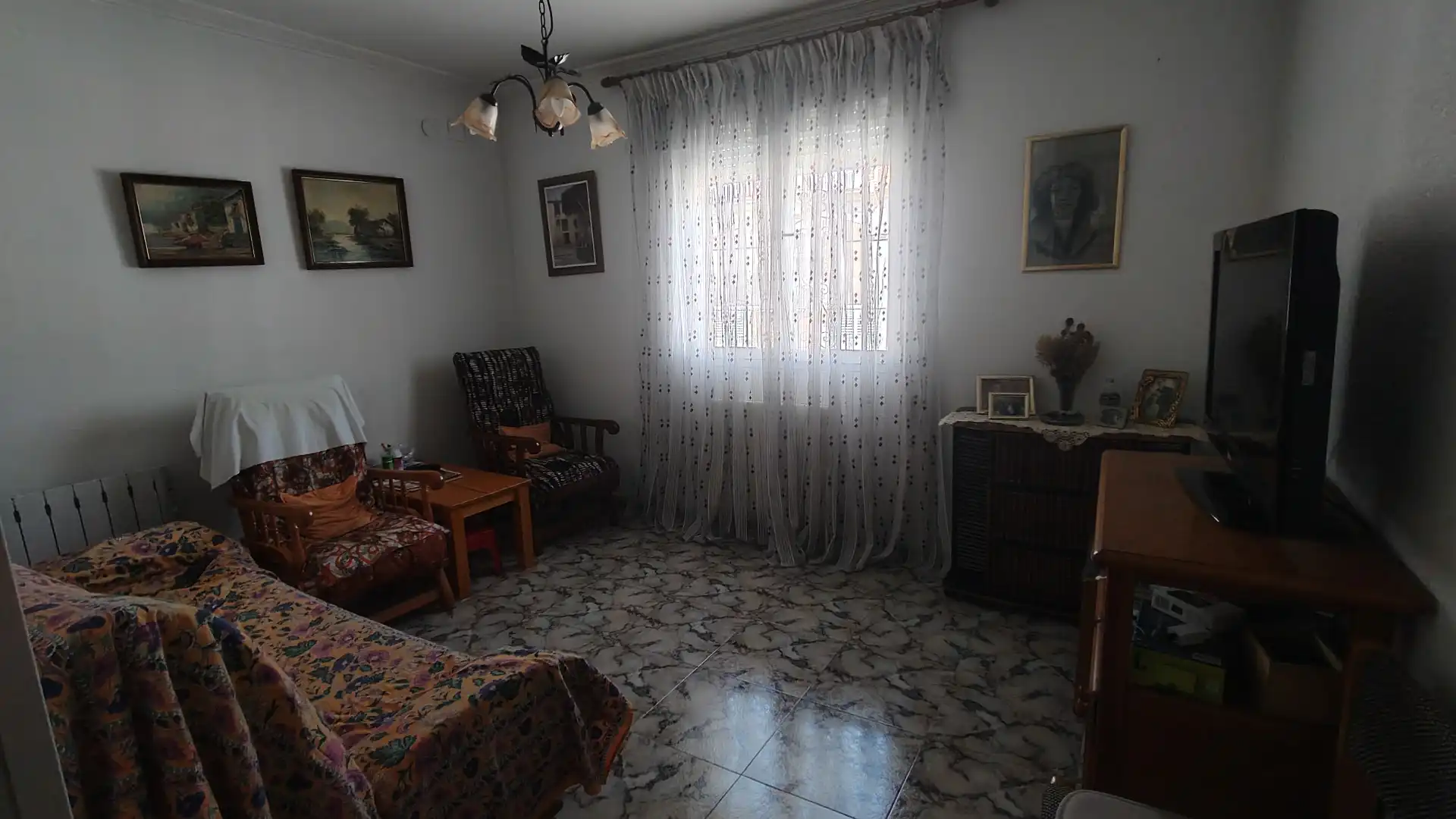Dormitori de Casa o xalet en venda en Baza amb Moblat, Forn i Rentadora