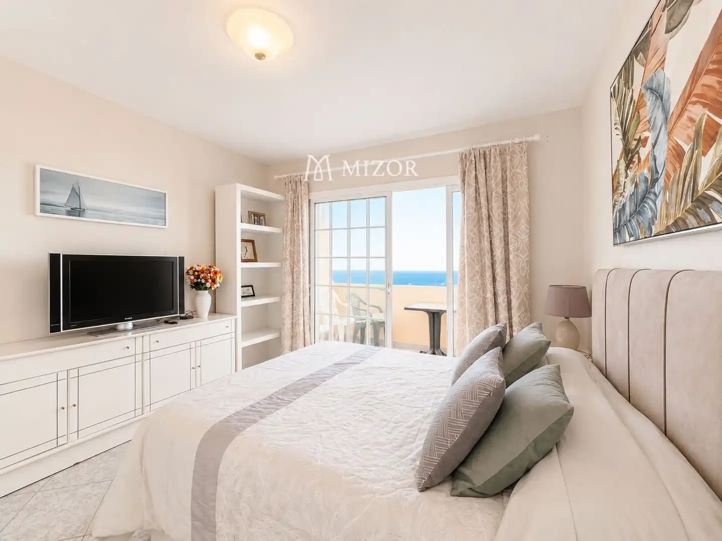 Schlafzimmer von Dachboden zum Verkauf in Adeje mit Klimaanlage, Terrasse und Schwimmbad
