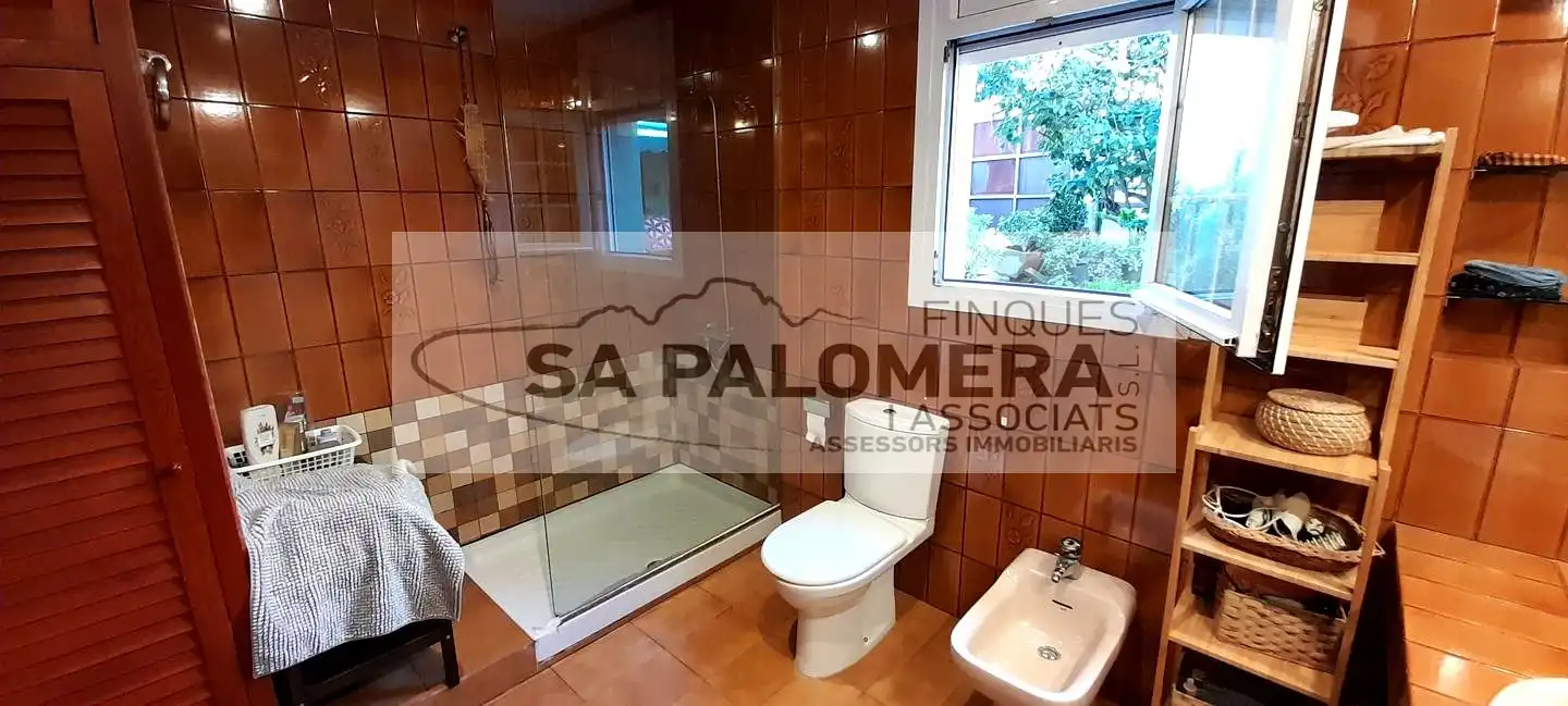 Bathroom of Houses for sale in Blanes  with Heating, Private garden and Parquet flooring
