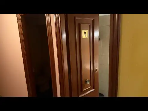 Bany de Oficina de lloguer en Zamora Capital  amb Aire condicionat i Moblat
