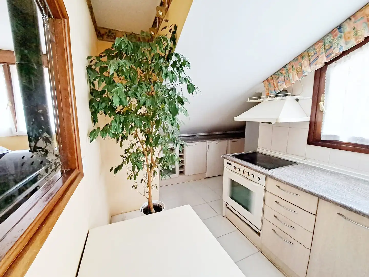 Cocina de Apartamento en venta en Vitoria - Gasteiz con Calefacción, Trastero y Amueblado