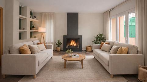 Foto 5 de Casa adosada en venda a Montjuïc, Girona Capital