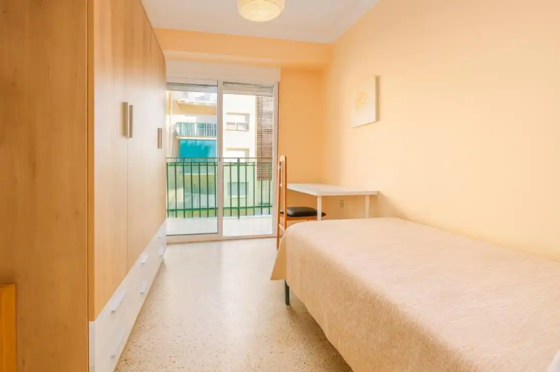 Schlafzimmer von Wohnung zur Miete in Valencia mit Möbliert