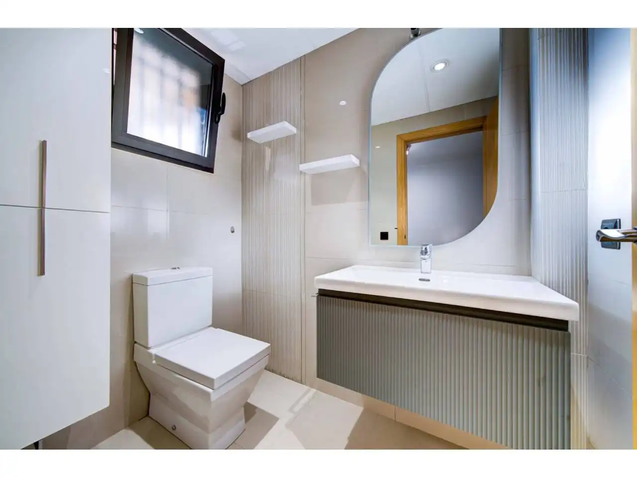 Baño de Casa adosada en venta en Valencia con Aire acondicionado, Calefacción y Terraza