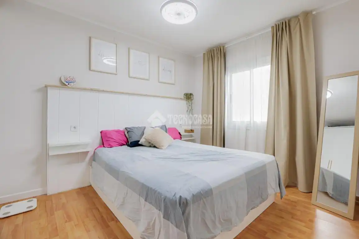 Habitación de Piso en venta en Ripollet con Aire acondicionado