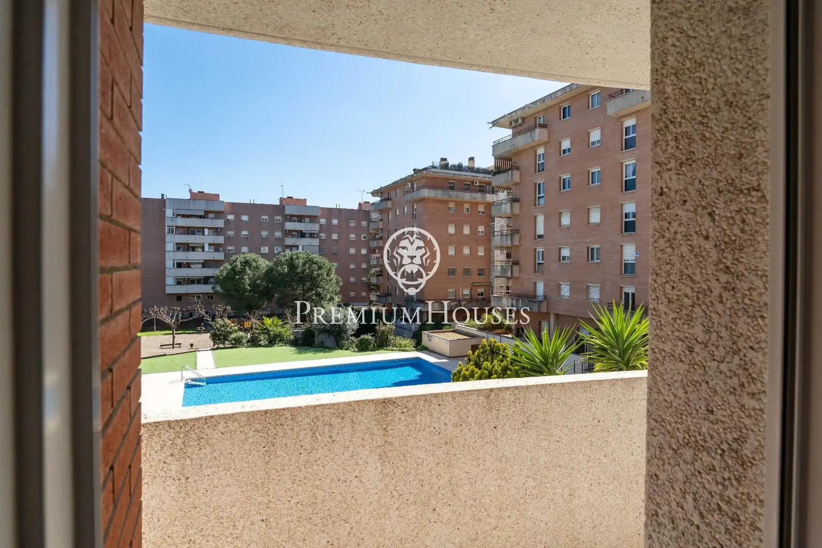 Exterior view of Ground floor for sale in Castelldefels  with Heating, Terrace and Storage room