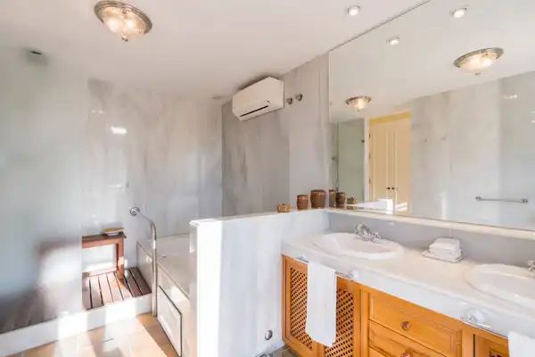 Baño de Casa o chalet en venta en Rincón de la Victoria con Aire acondicionado, Calefacción y Jardín privado