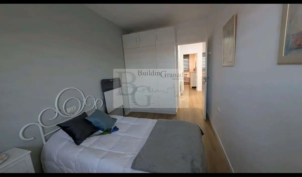 Bedroom of Flat for rent in Granada  with Heating, Furnished and Balcony