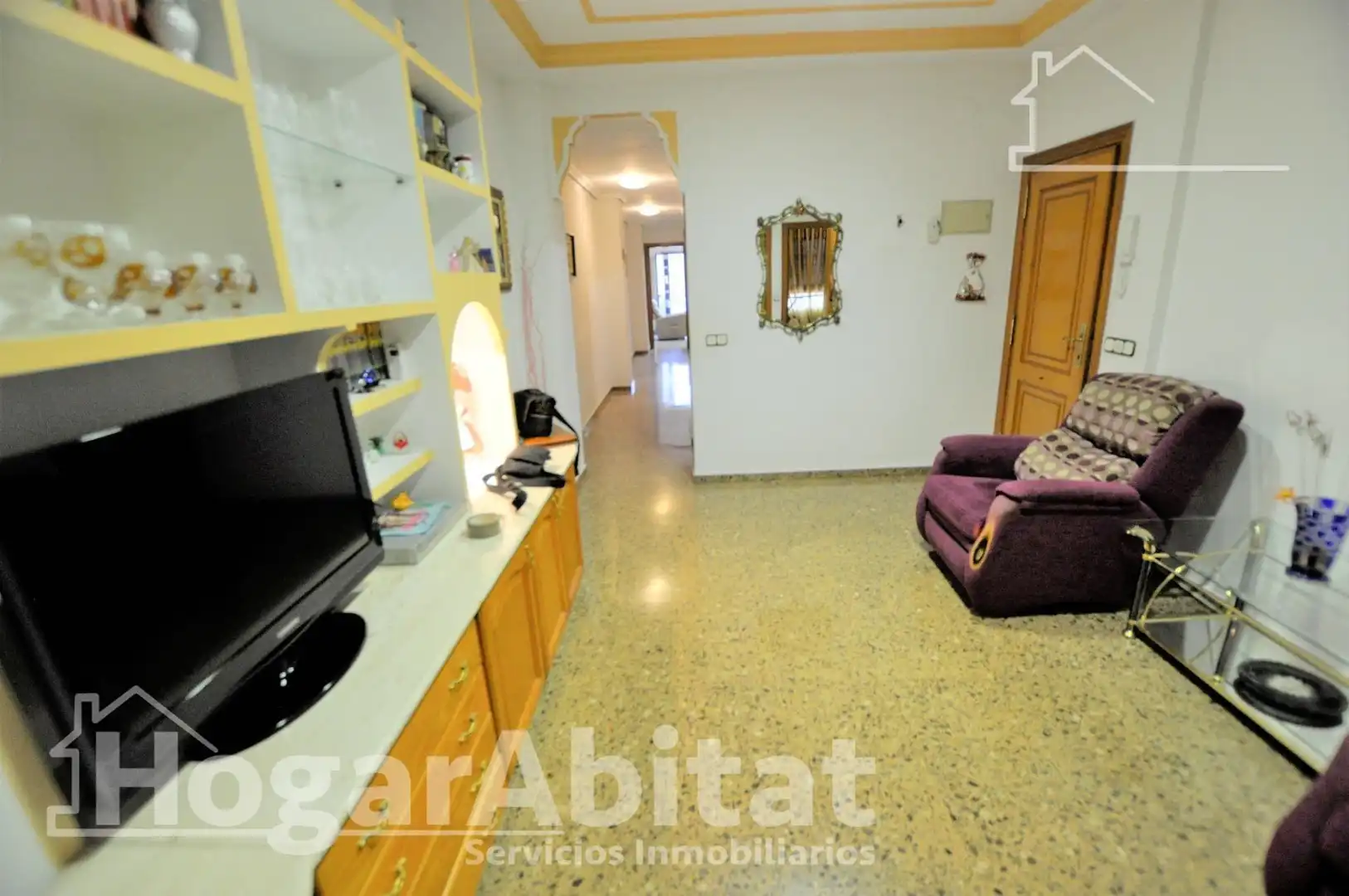 Sala d'estar de Casa o xalet en venda en La Pobla de Vallbona amb Terrassa i Traster