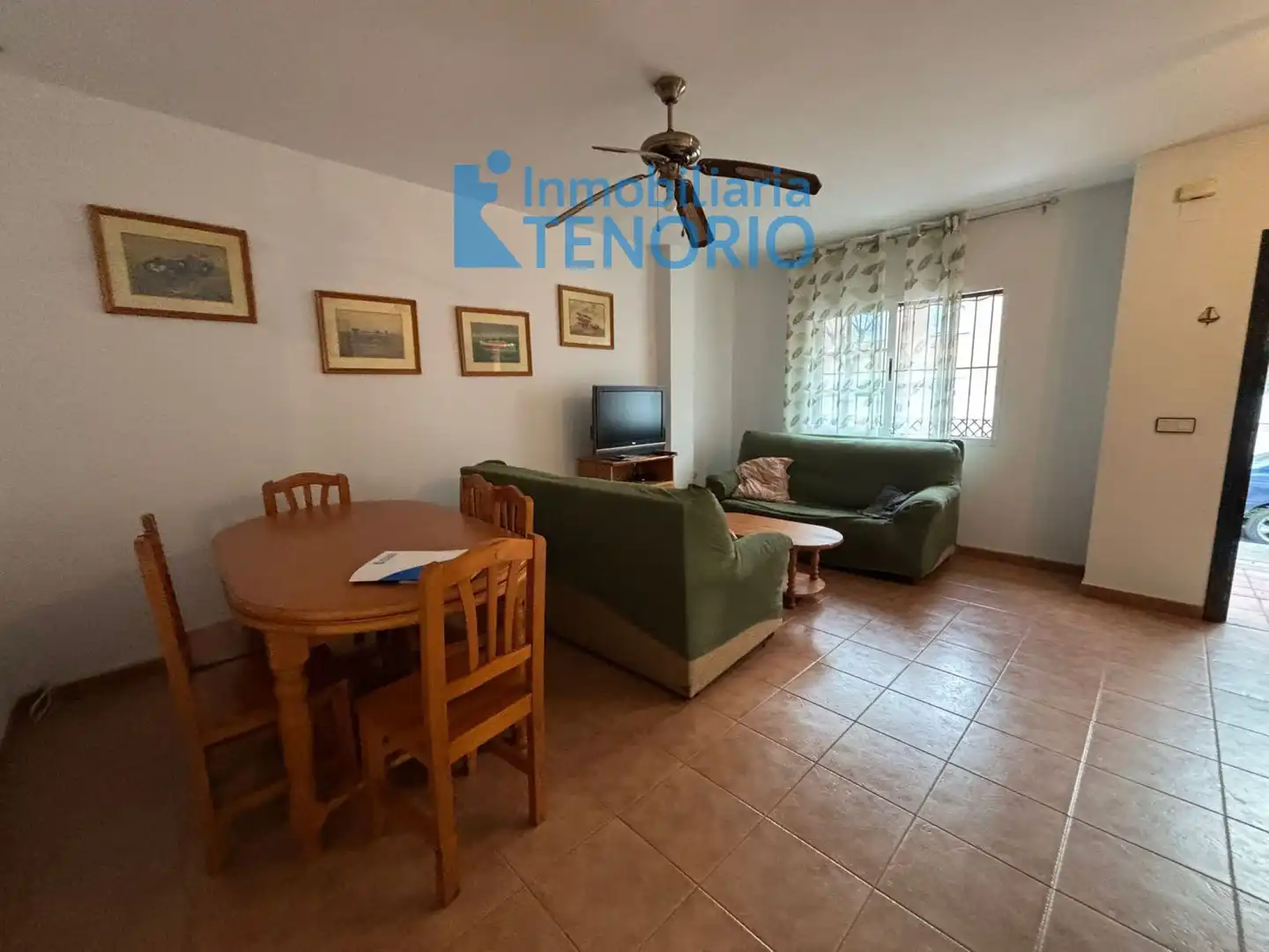 Sala de estar de Casa adosada en venta en Islantilla con Terraza y Piscina comunitaria