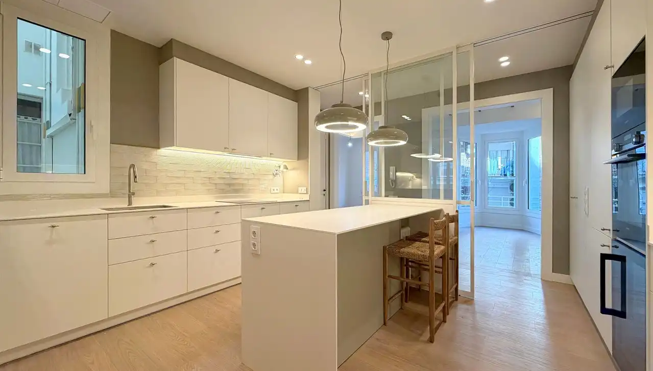 Cocina de Piso en venta en Barcelona con Aire acondicionado y Calefacción