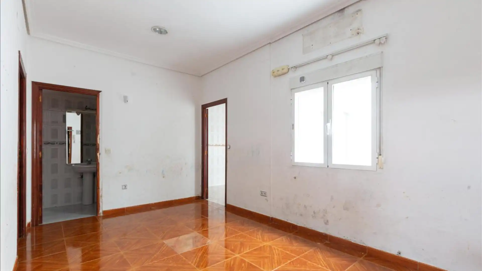 Flat for sale in  Madrid Capital  with Terrace