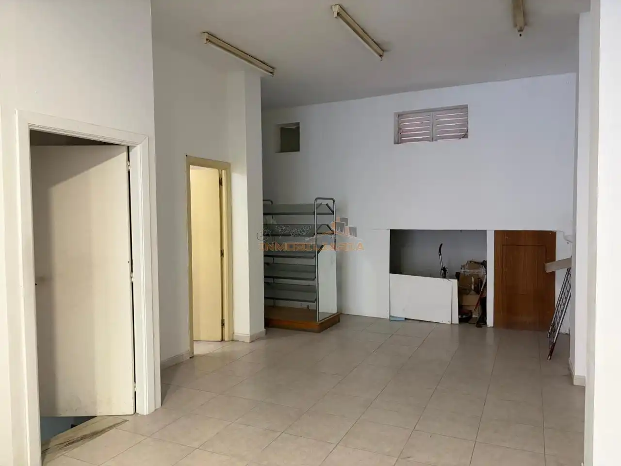 Locale commerciale in affitto a Centro, imagen 13
