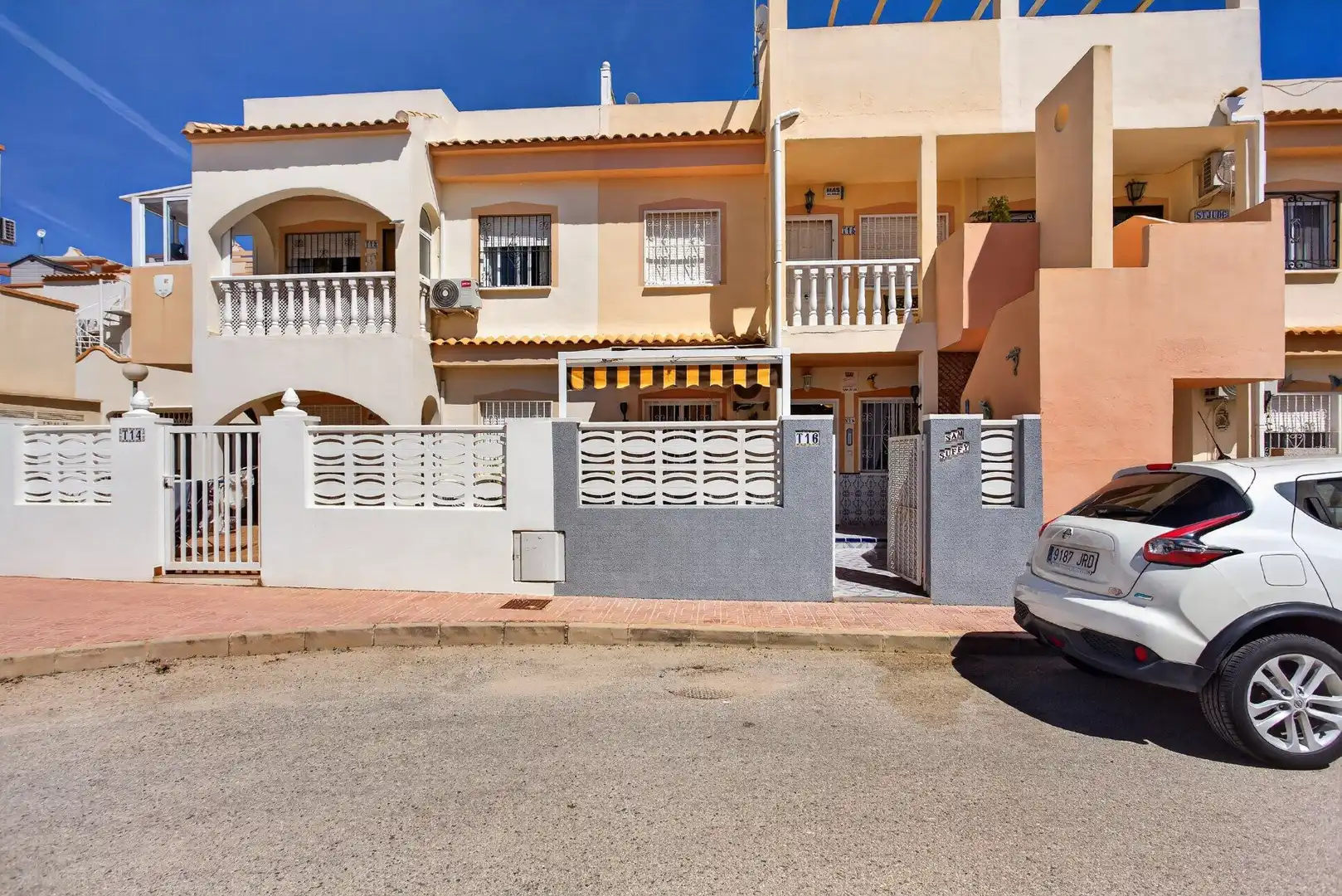 Vista exterior de Apartamento en venta en Orihuela con Amueblado y Lavadora