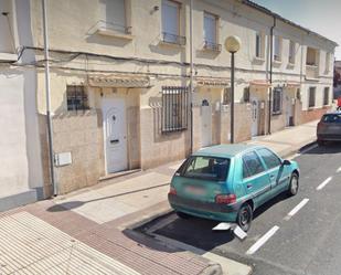 Vista exterior de Casa o xalet en venda en  Logroño amb Parquet, Terrassa i Moblat