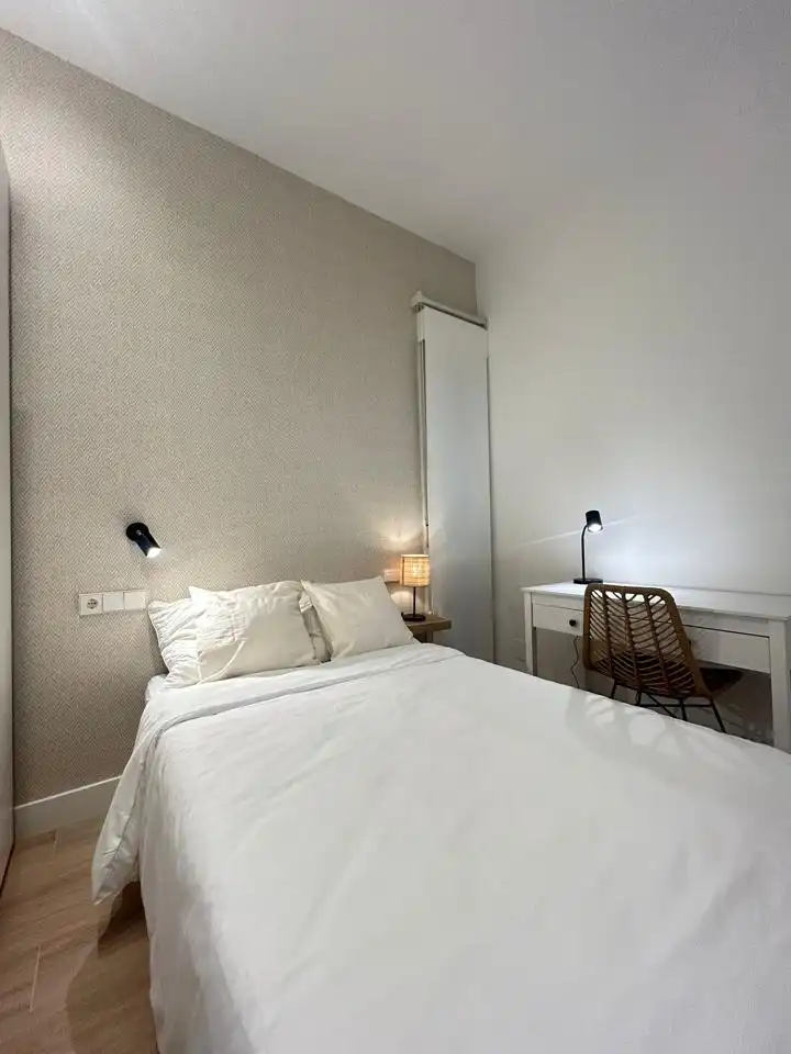 Schlafzimmer von Erdgeschoss zum Verkauf in Madrid