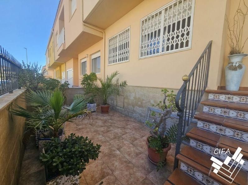 Exterior view of Single-family semi-detached for sale in Benicarló  with Air Conditioner and Terrace