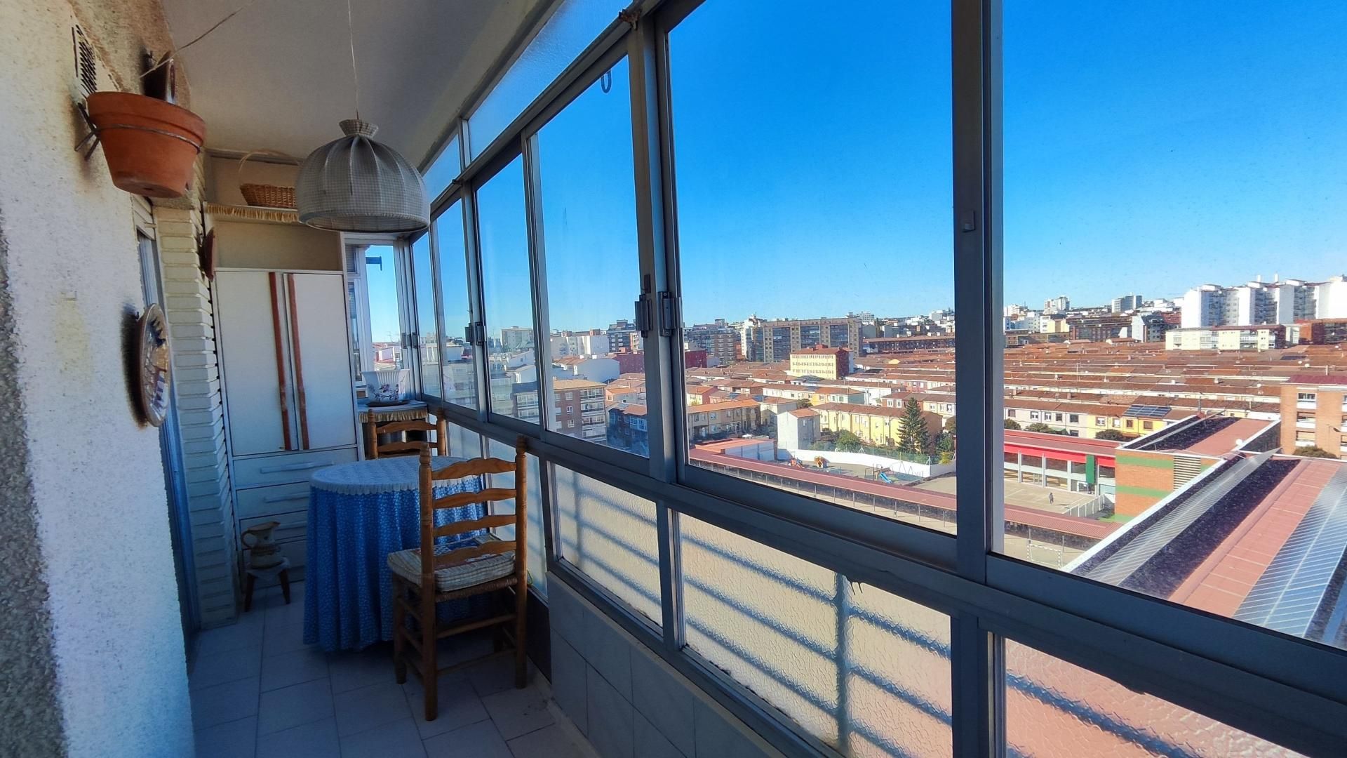 Habitación de Piso en venta en León Capital  con Calefacción y Terraza