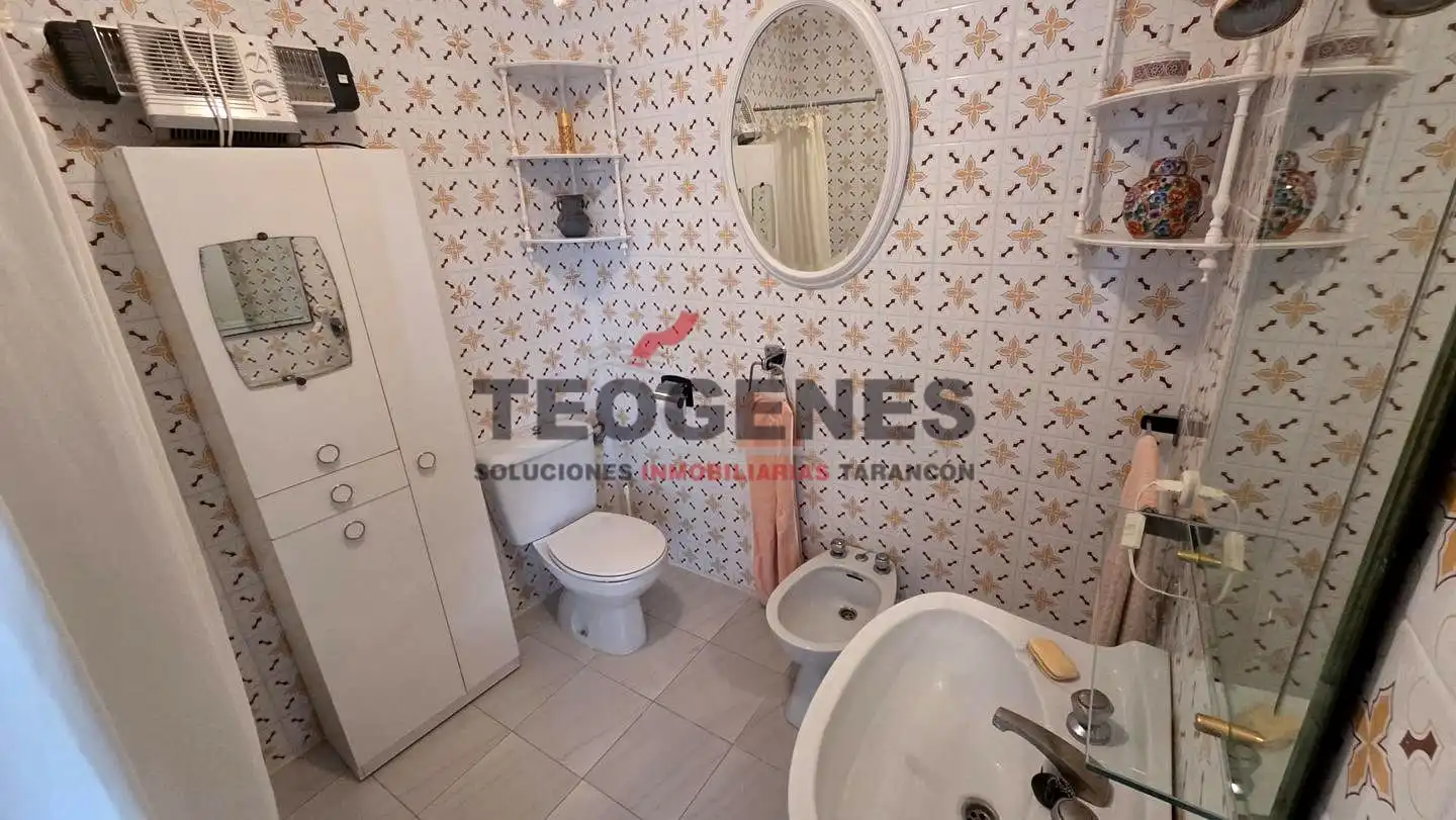 Bathroom of Houses for sale in Villarejo de Fuentes  with Terrace and Furnished