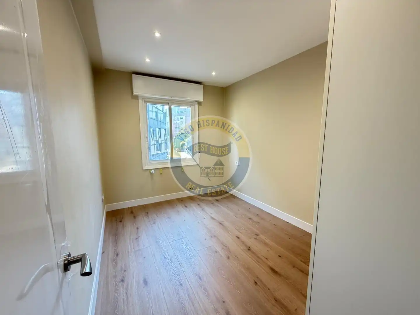 Habitación de Piso de alquiler en Vigo  con Calefacción, Parquet y Amueblado