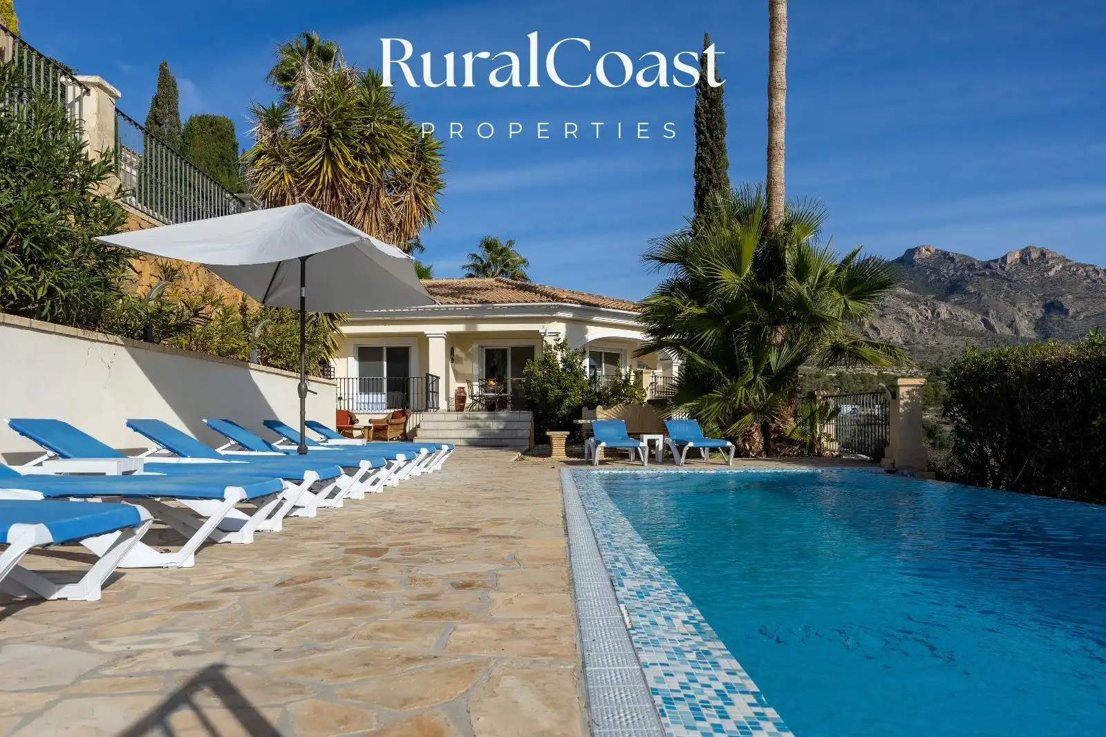 Vista exterior de Casa o chalet en venta en Busot con Aire acondicionado, Calefacción y Terraza