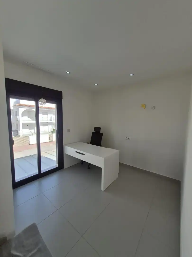 Casa o chalet en venta en Avenida SALVADOR DEL, Pueblo Bravo