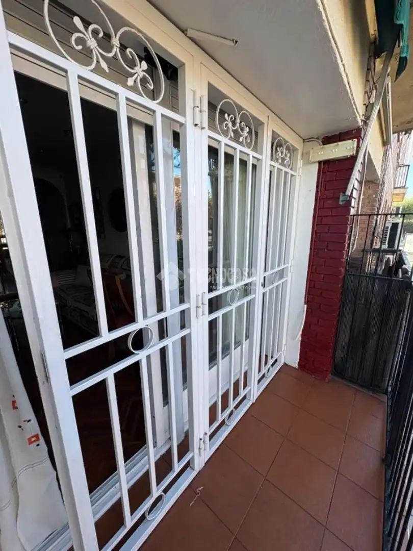 Außenansicht von Wohnung zum Verkauf in Getafe mit Klimaanlage, Heizung und Parkett