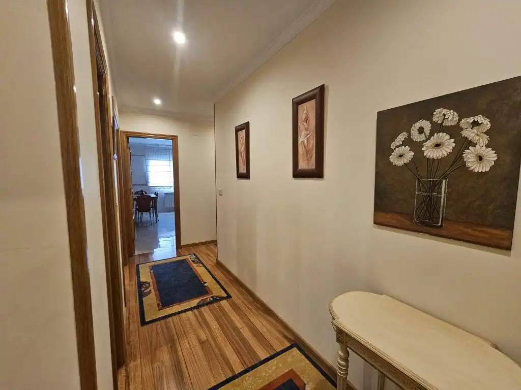 Piso en venta en Boiro con Calefacción, Parquet y Trastero