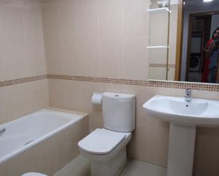 Bathroom of Apartment to rent in Lorca