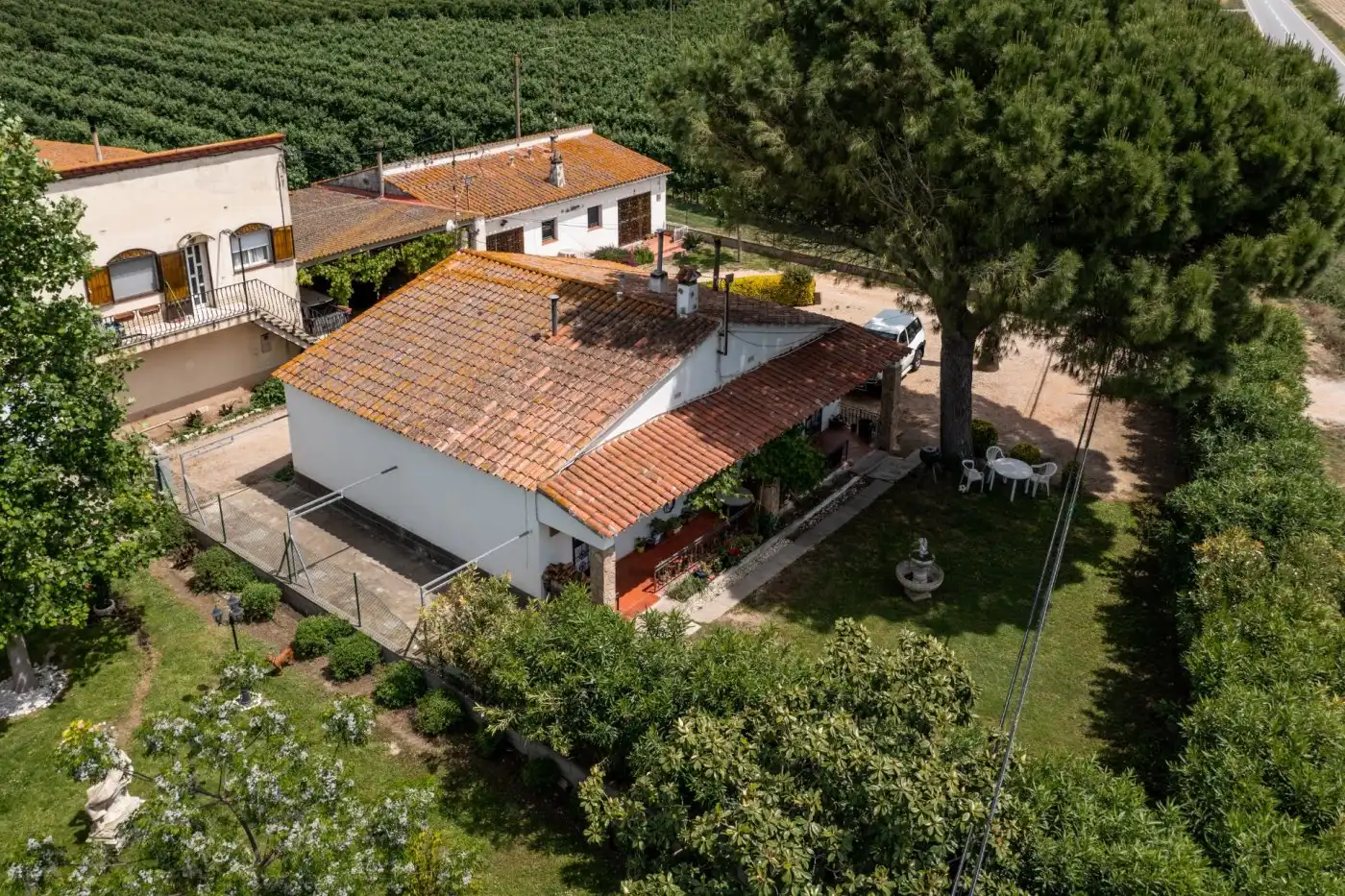 Außenansicht von Country house zum Verkauf in Sant Pere Pescador mit Privatgarten